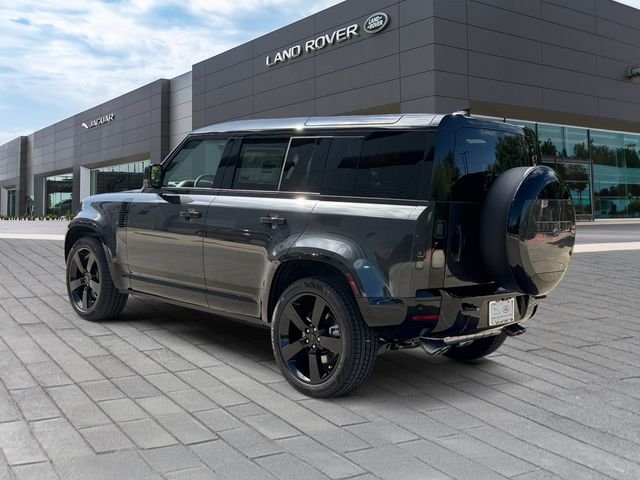New 2026 Carpathian Grey Land Rover X-Dynamic SE image 3