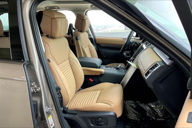 Certified Used 2025 Brown Land Rover Metropolitan Edition image 11