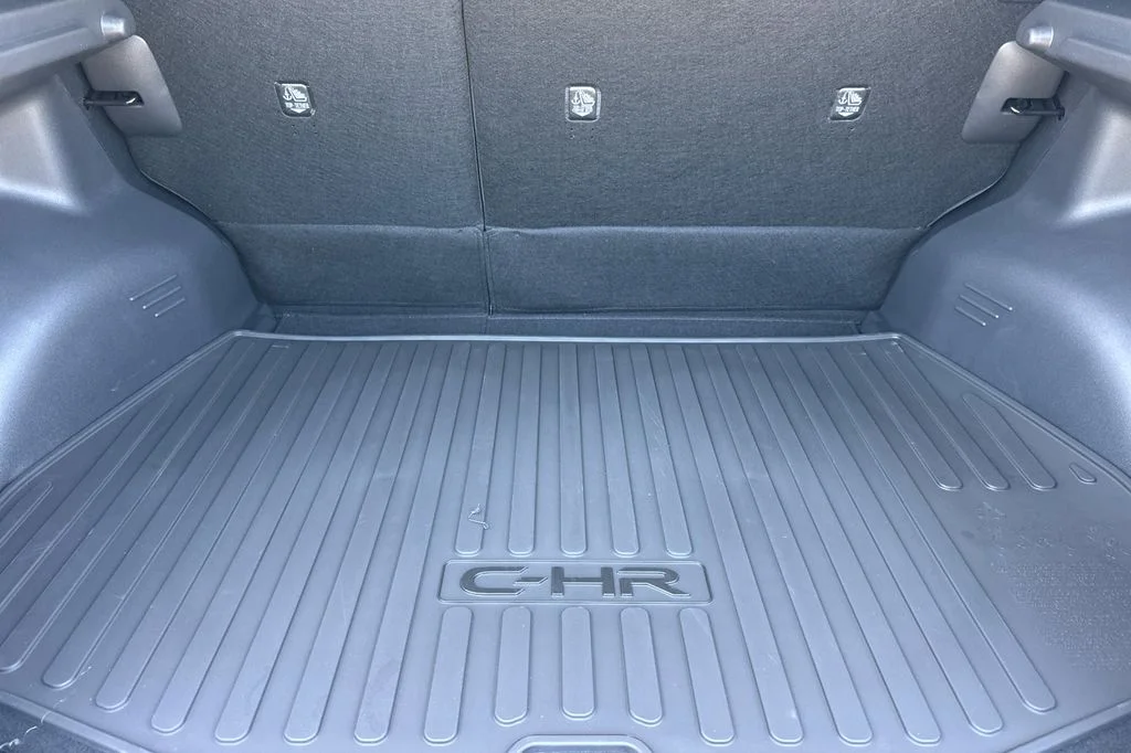 New 2026 Wind Chill Pearl Toyota SE image 15