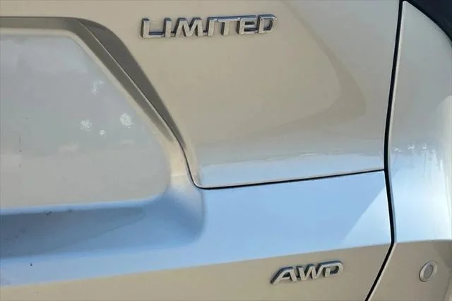 Certified Used 2023 ELEMENTAL SILVER Toyota  image 30