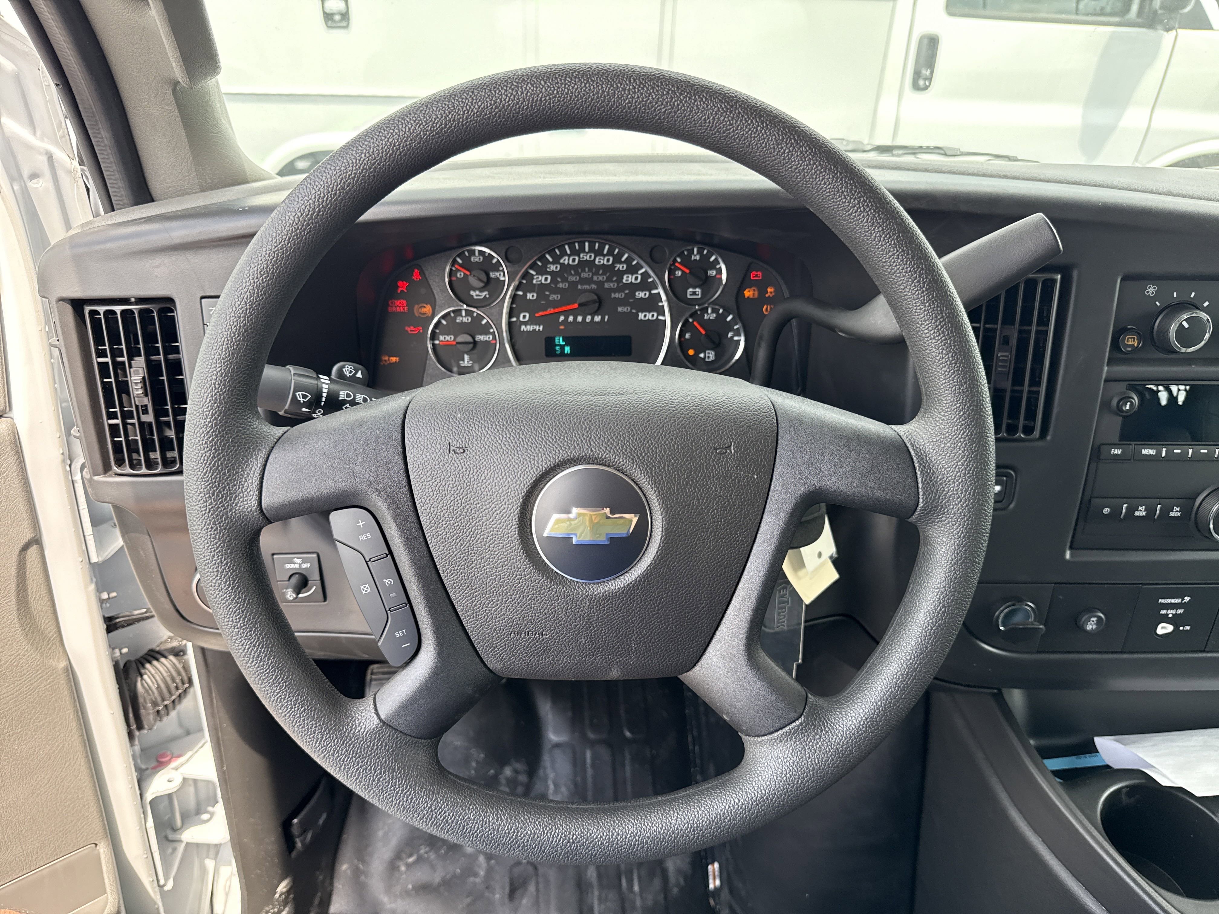 2025 Chevrolet Express Cargo Work Van - Photo 13