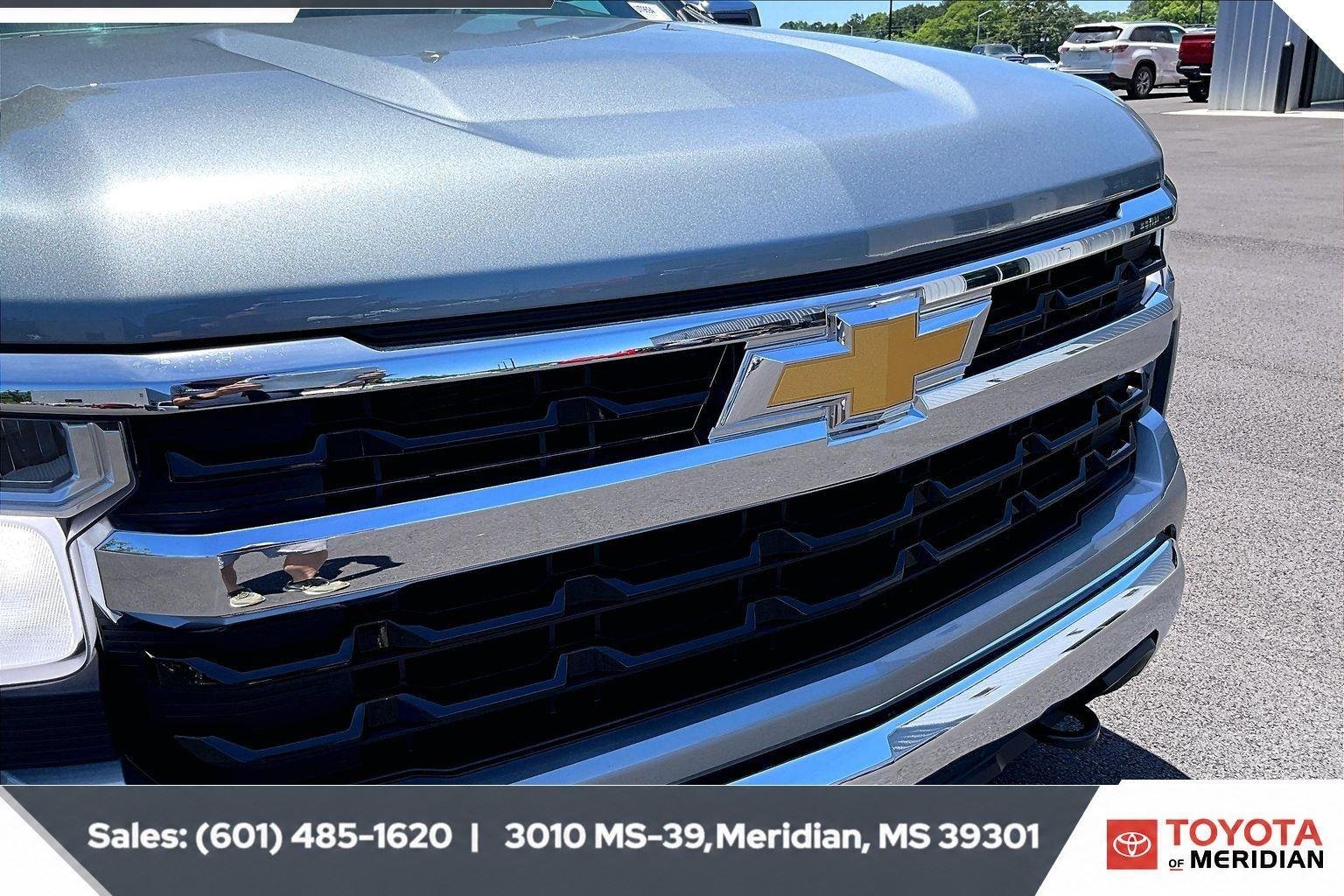 Used 2026 Sterling Gray Metallic Chevrolet LT image 21