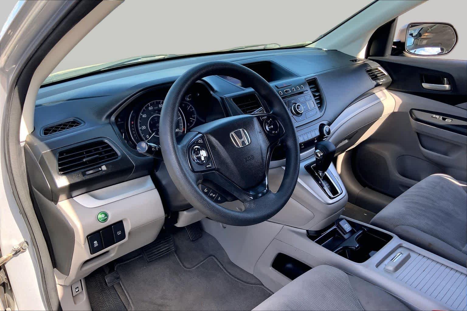Used 2014 Alabaster Silver Metallic Honda LX image 17