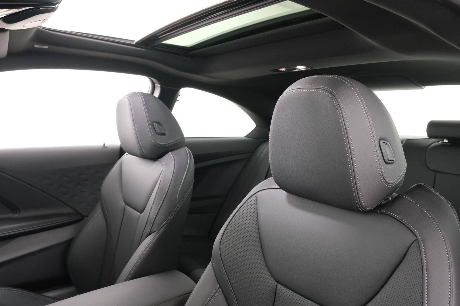 2025 BMW 2 Series 230i - Photo 28