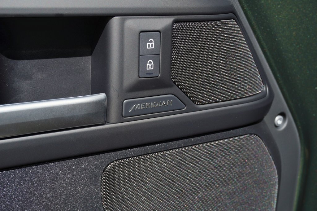 New 2026 Woolstone Green Land Rover S image 11