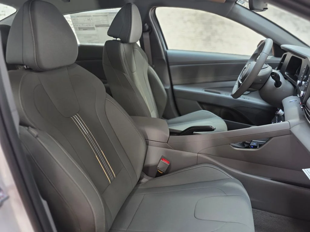 New 2026 Serenity White Pearl Hyundai SEL Sport image 9
