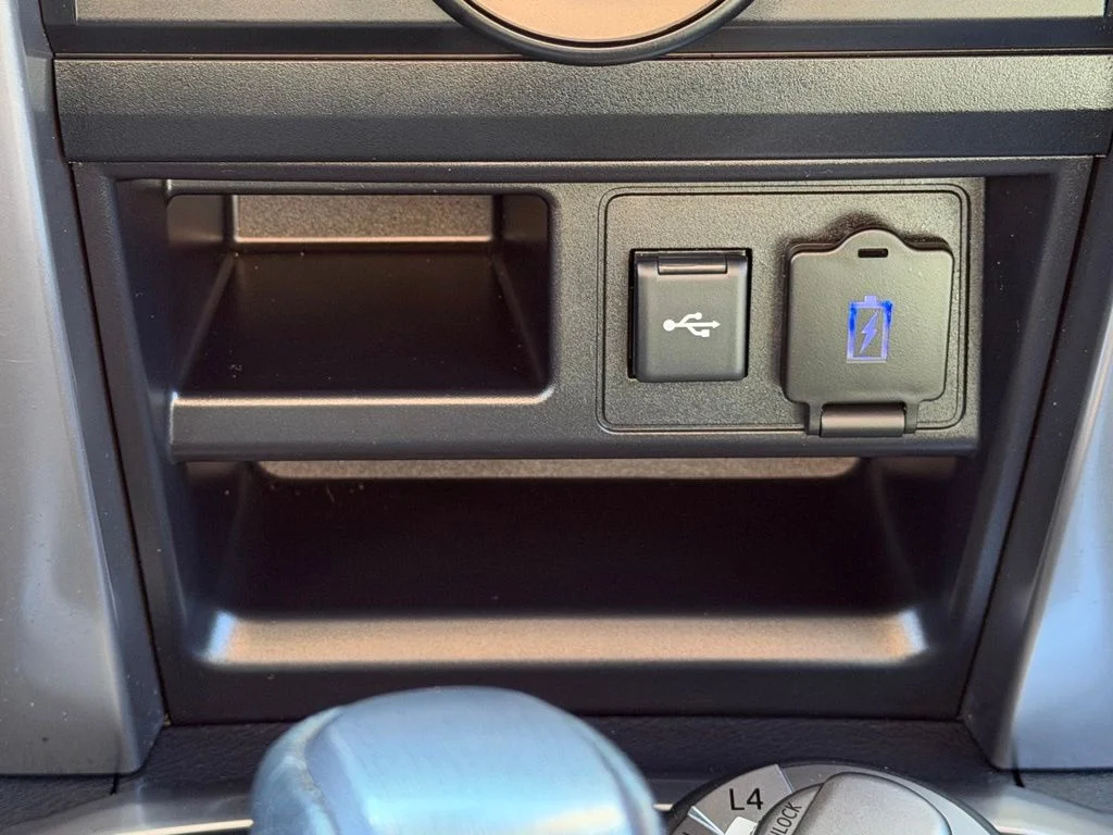 Used 2024  Toyota SR5 Premium image 20