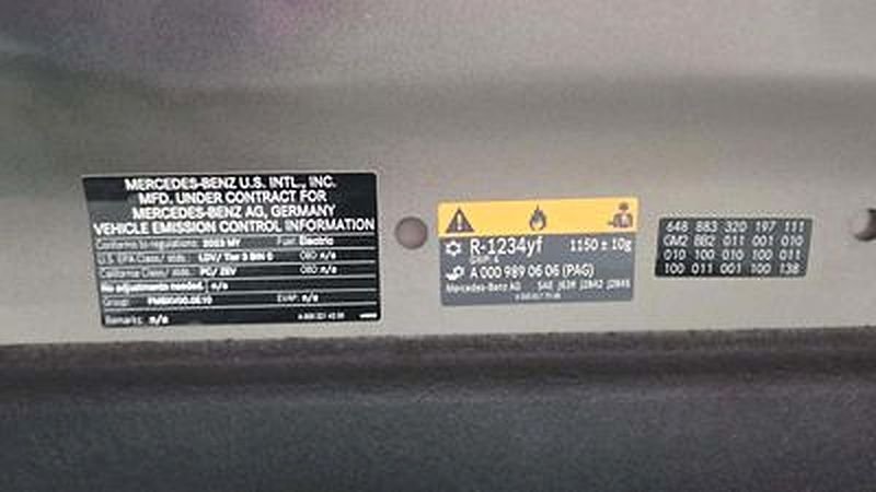 Used 2023 Black Mercedes-Benz 350+ SUV image 23