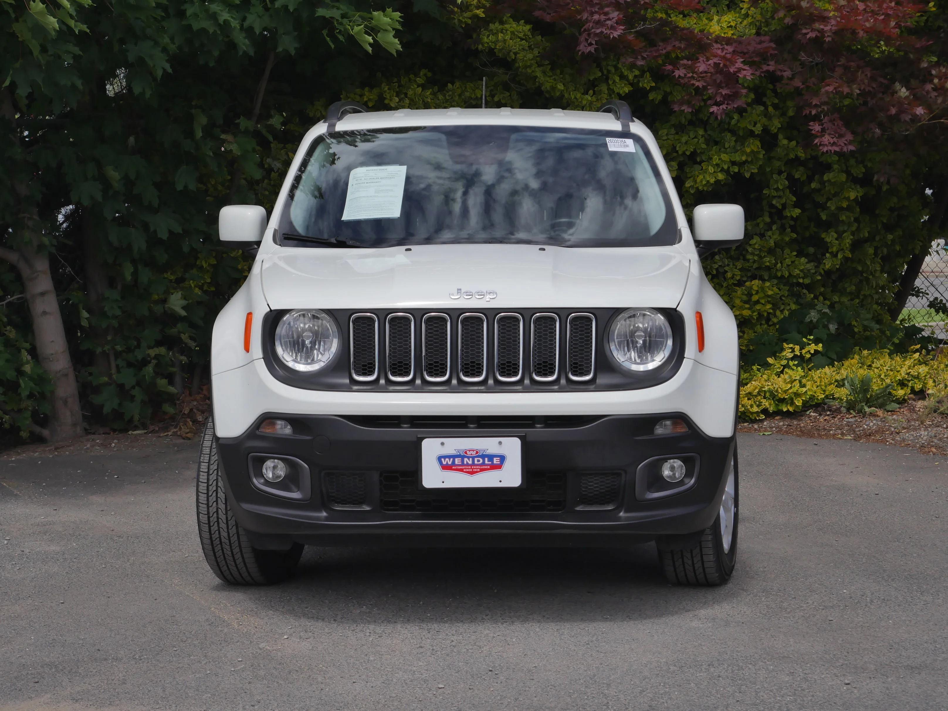 Used 2017 Alpine White Jeep Latitude image 30