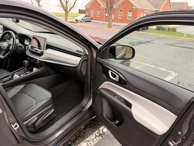 Used 2022 GRAY Jeep Limited image 14