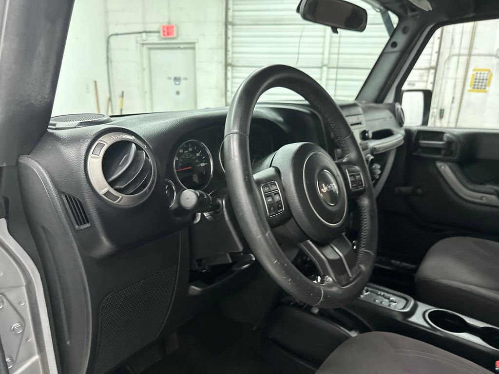 Used 2015 Silver Jeep Sport image 10