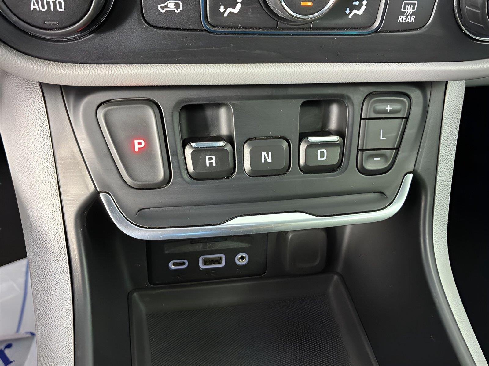 Used 2019 Quicksilver Metallic GMC SLT image 31