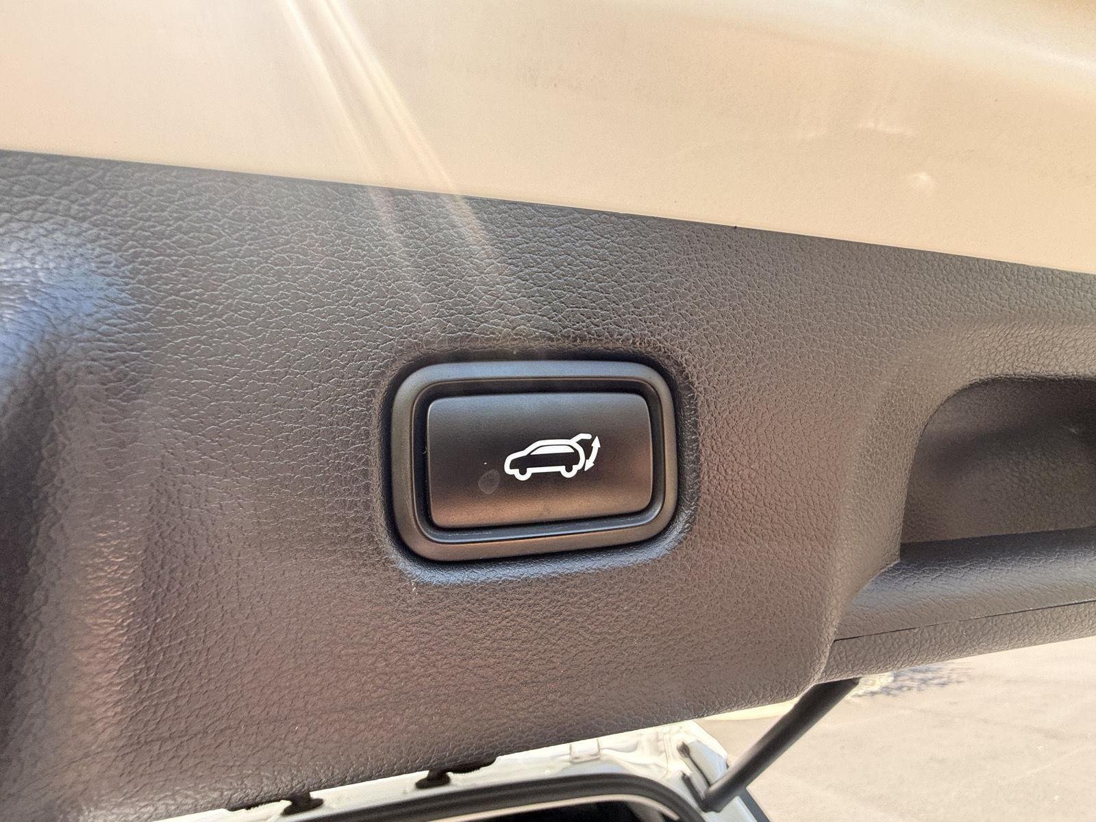 Used 2023 Hyper White Hyundai XRT image 19
