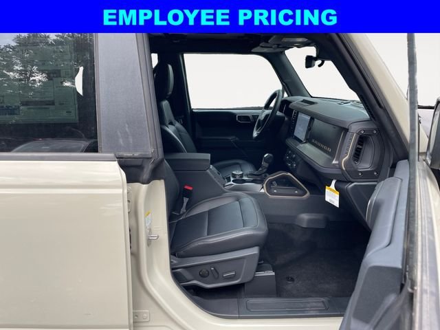 New 2025 Beige Ford Badlands image 15