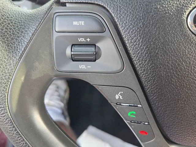 Used 2017 Red Kia LX image 24