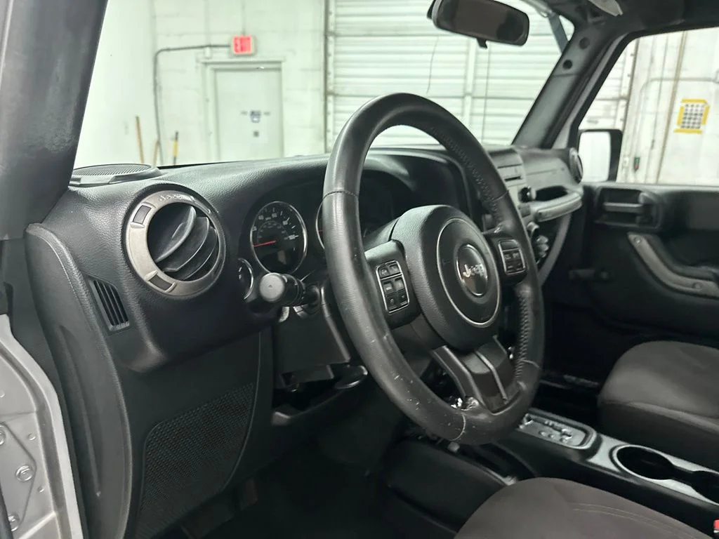 Used 2015 Silver Jeep Sport image 10