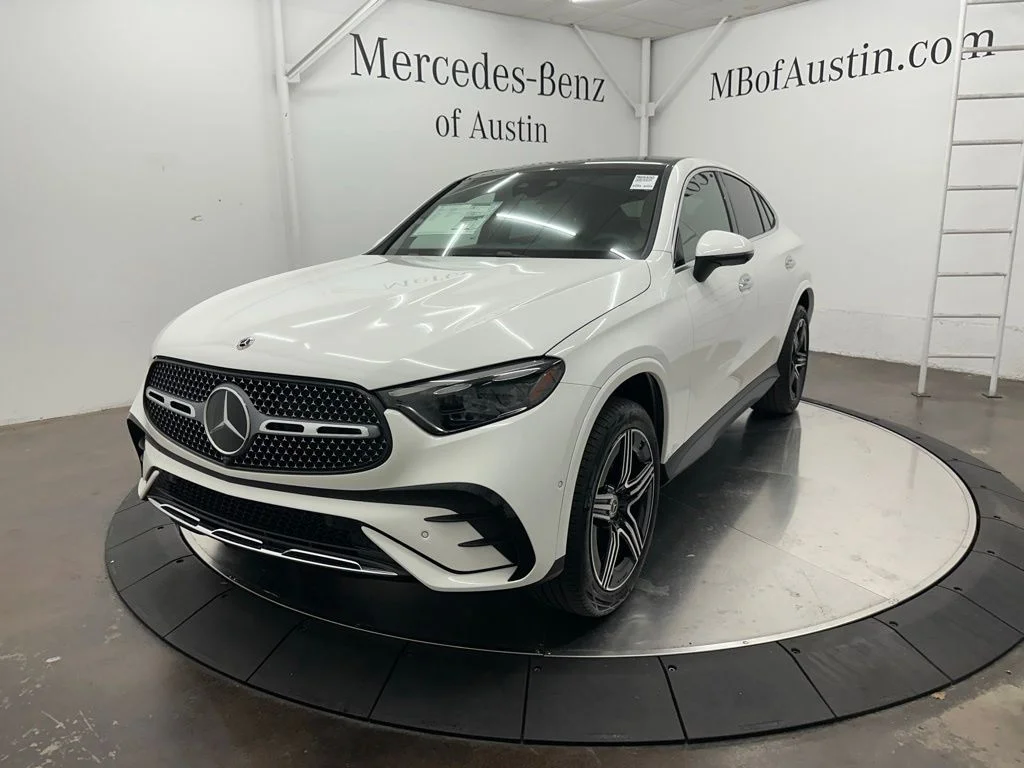 New 2027 White Mercedes-Benz GLC 300 image 3