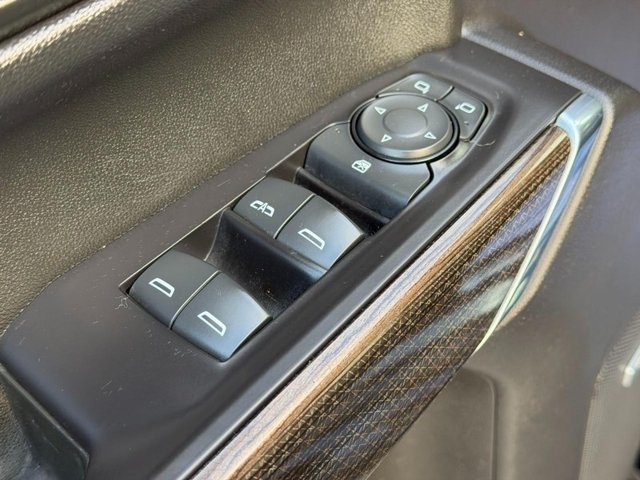 Used 2021 BLACK Chevrolet LT Trail Boss image 16
