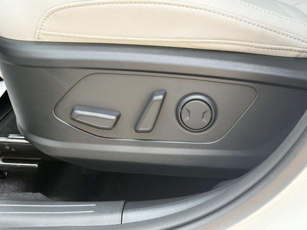 New 2026 White Hyundai SEL Plus AWD image 16