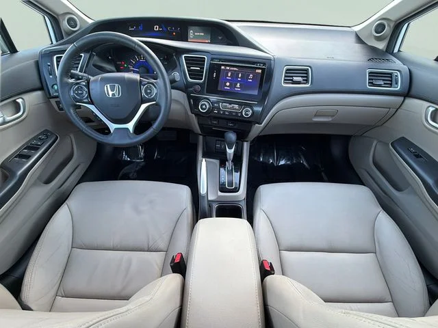 Used 2014 White Honda EX-L image 28
