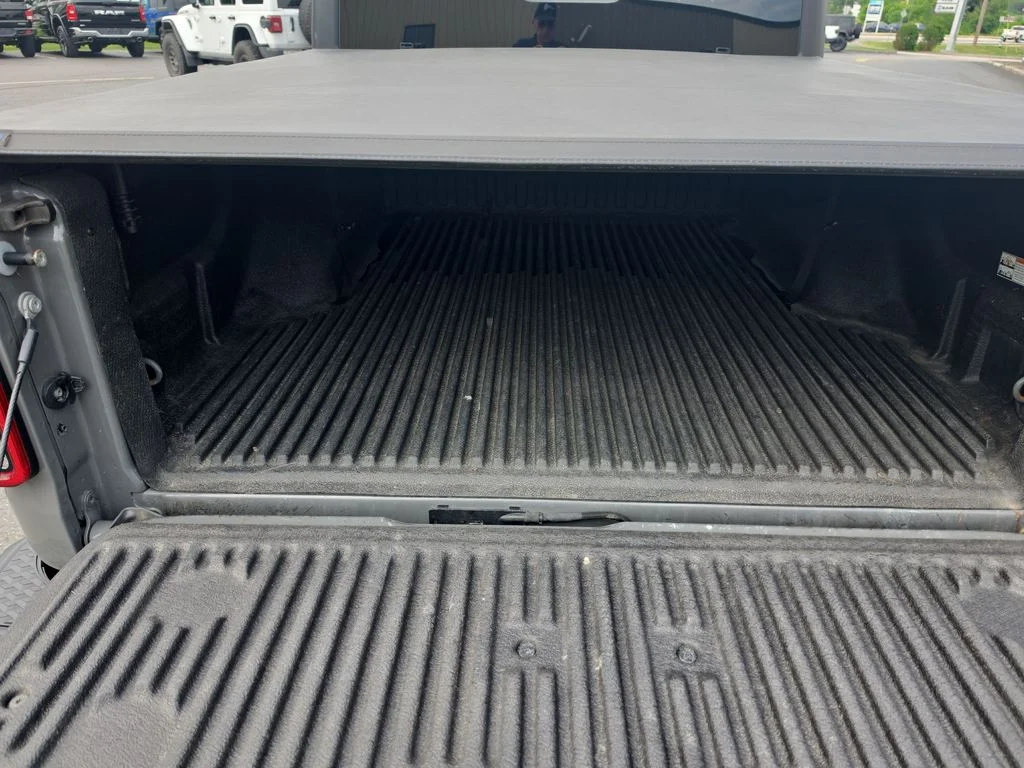 Used 2021 Gray Jeep Mojave image 24