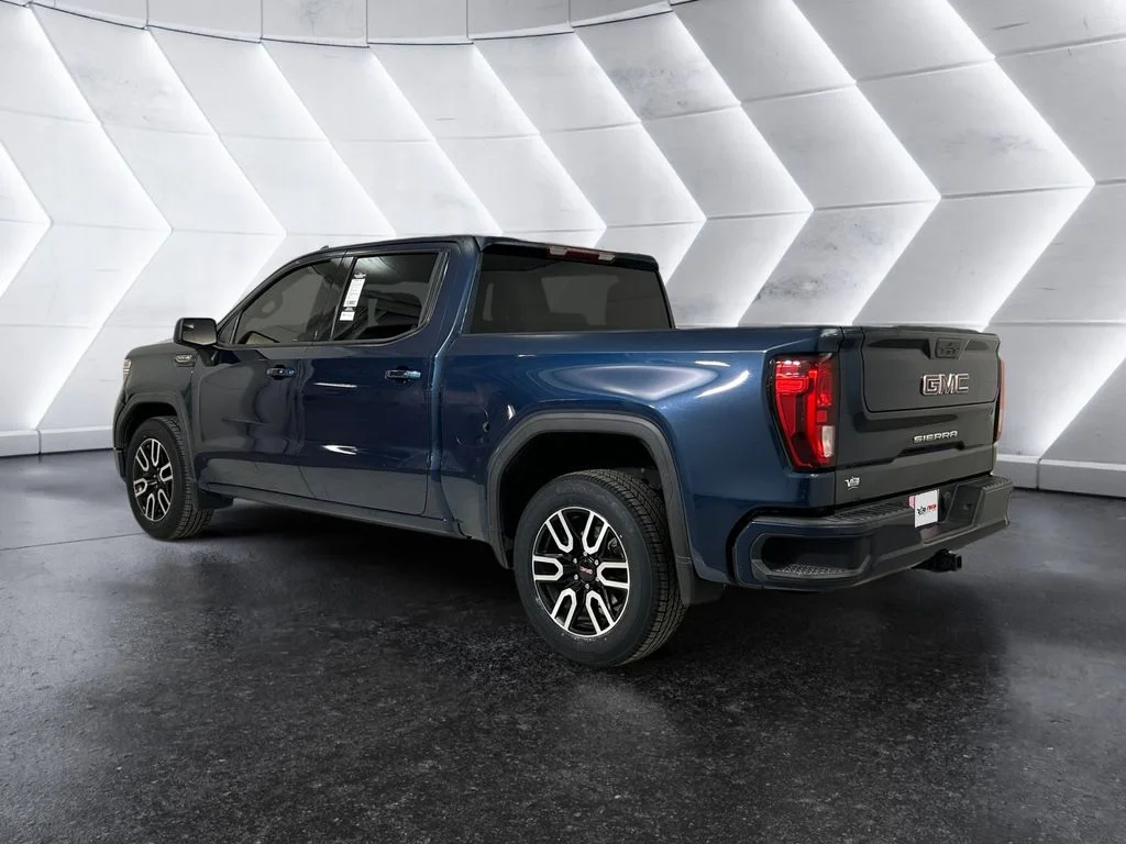 Used 2020 Blue GMC Elevation image 6