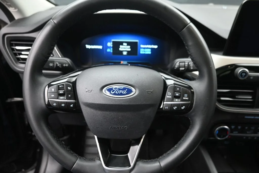 Used 2021 Black Ford SEL image 17