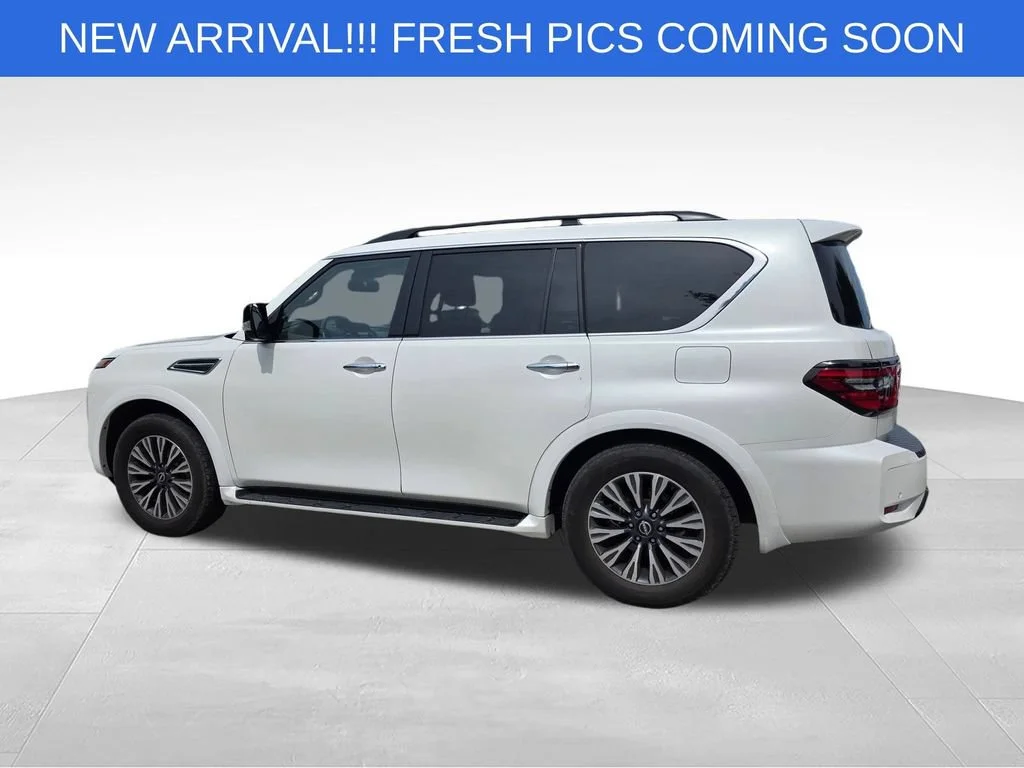 Used 2023 White Nissan SL 2WD image 4