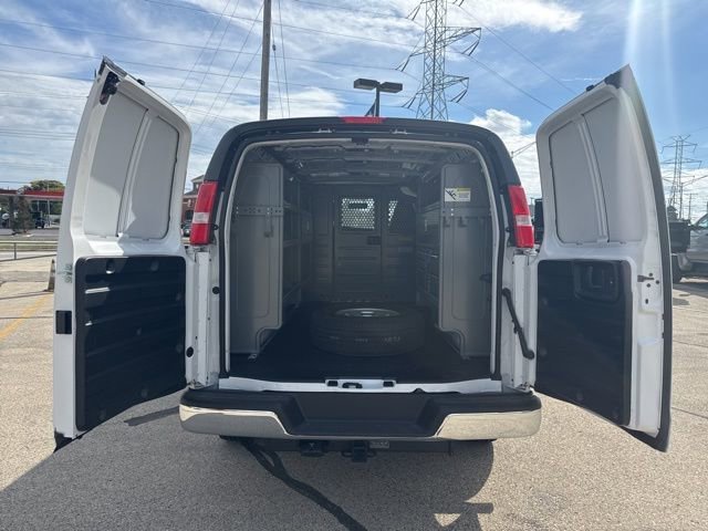 2025 Chevrolet Express Cargo Work Van - Photo 8