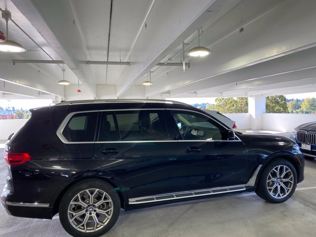 Used 2019 Black Sapphire Metallic BMW xDrive40i image 6