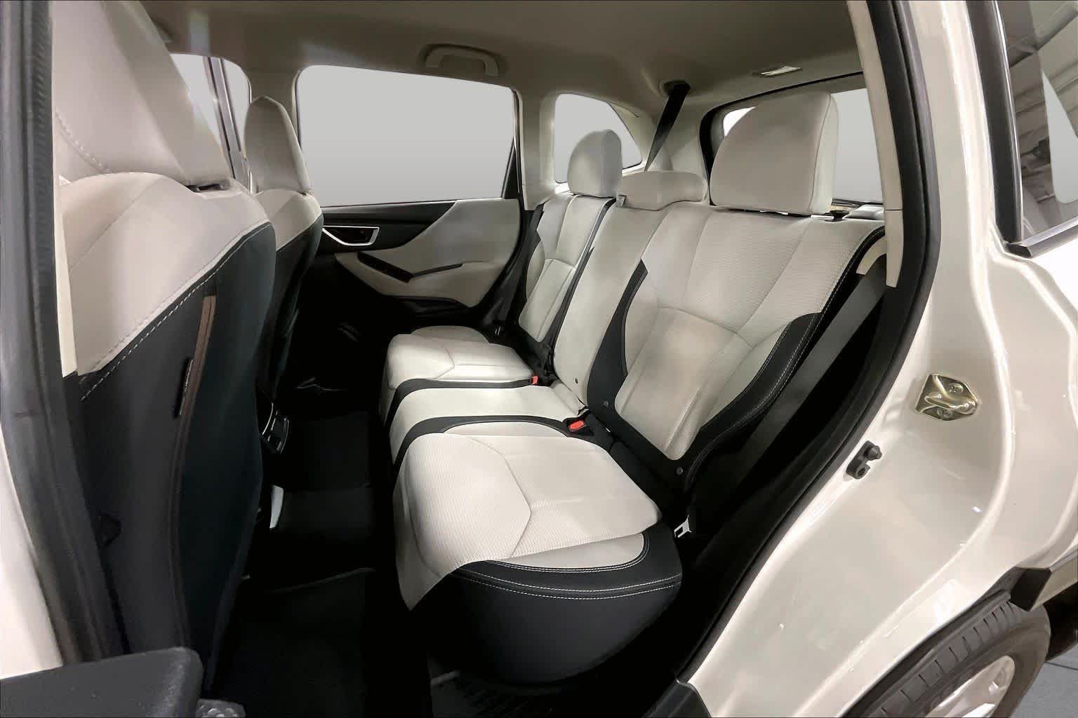 Used 2020 Crystal White Pearl Subaru  image 20
