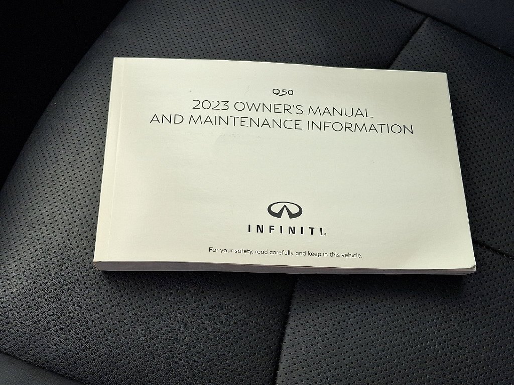 Used 2023 Black INFINITI LUXE image 27