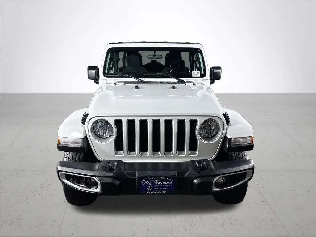 Used 2021 White Jeep Unlimited Sahara image 3