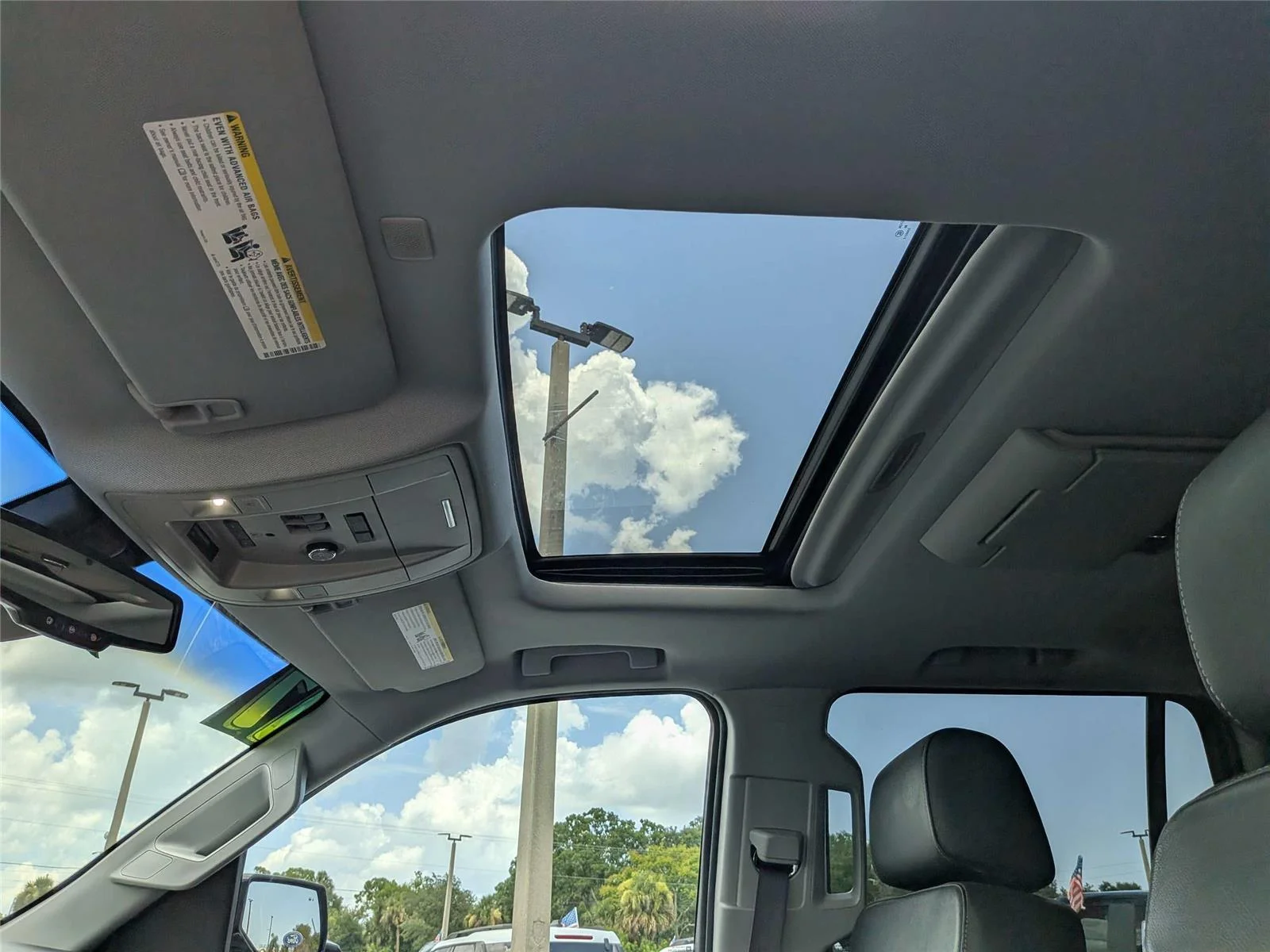 Used 2017 Black Chevrolet Premier image 21