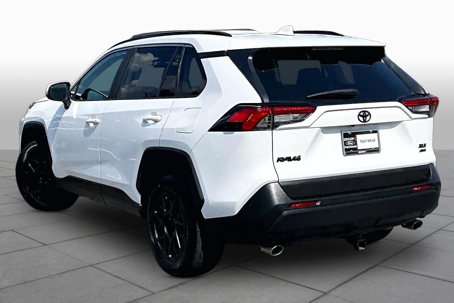 Used 2021 Super White Toyota XLE image 12