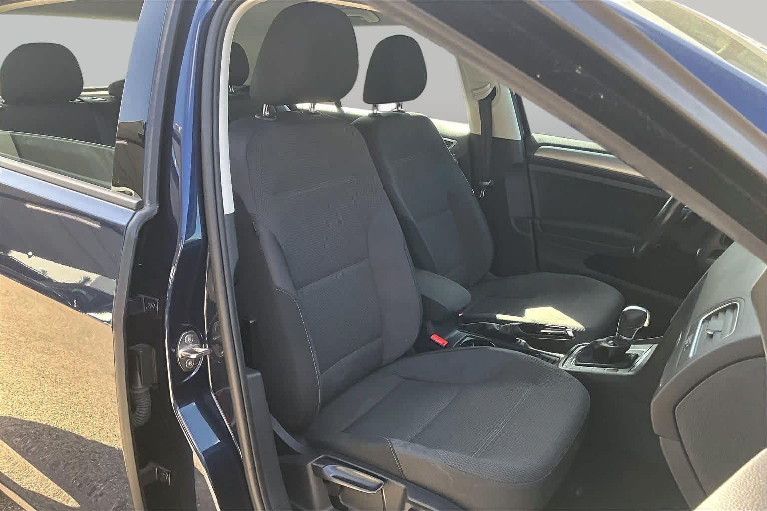 Used 2017 Night Blue Metallic Volkswagen S image 9