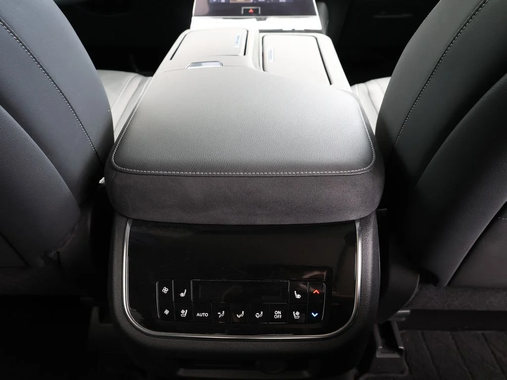 Certified Used 2025 Red INFINITI LUXE image 31
