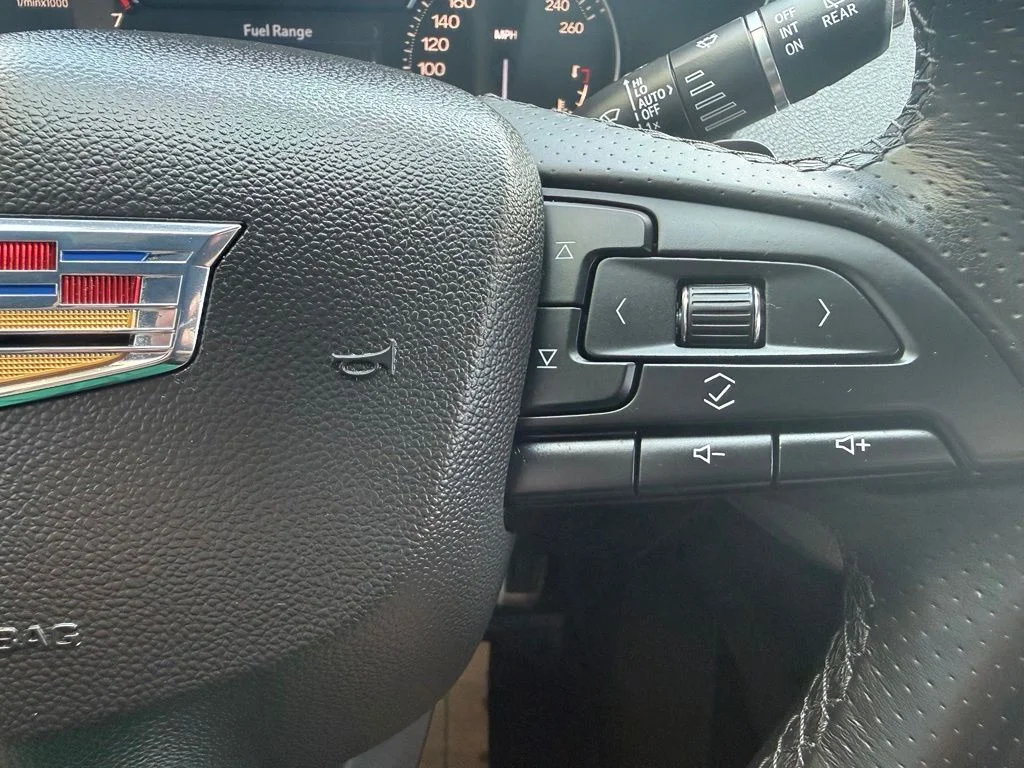 Used 2019 Red Cadillac Sport image 13