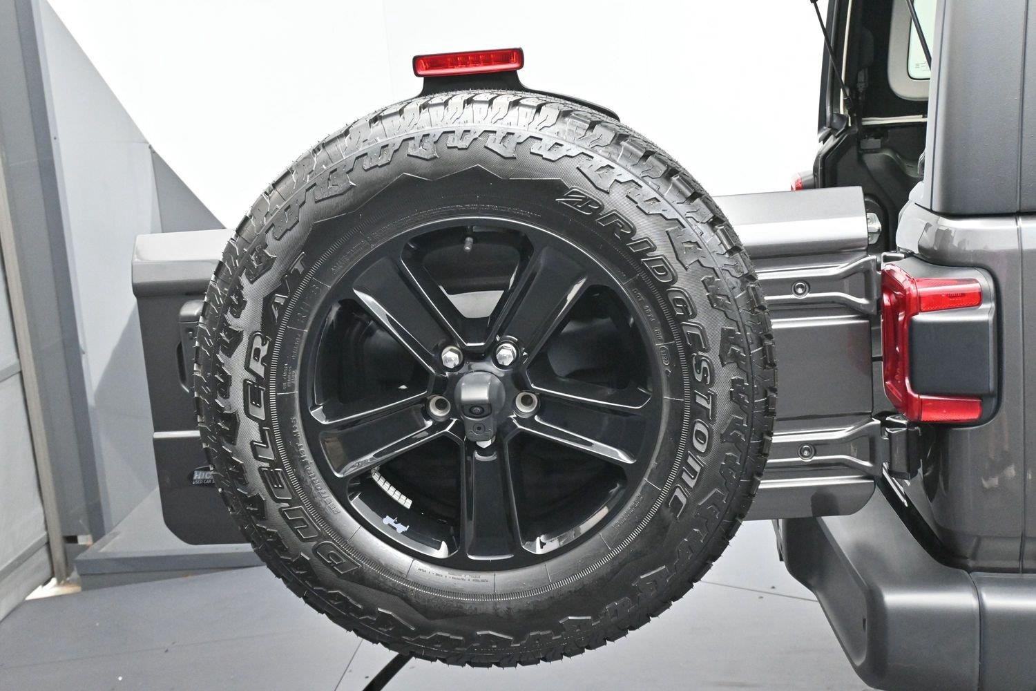Used 2022 Granite Crystal Metallic Clearcoat Jeep Unlimited Sport Altitude image 32