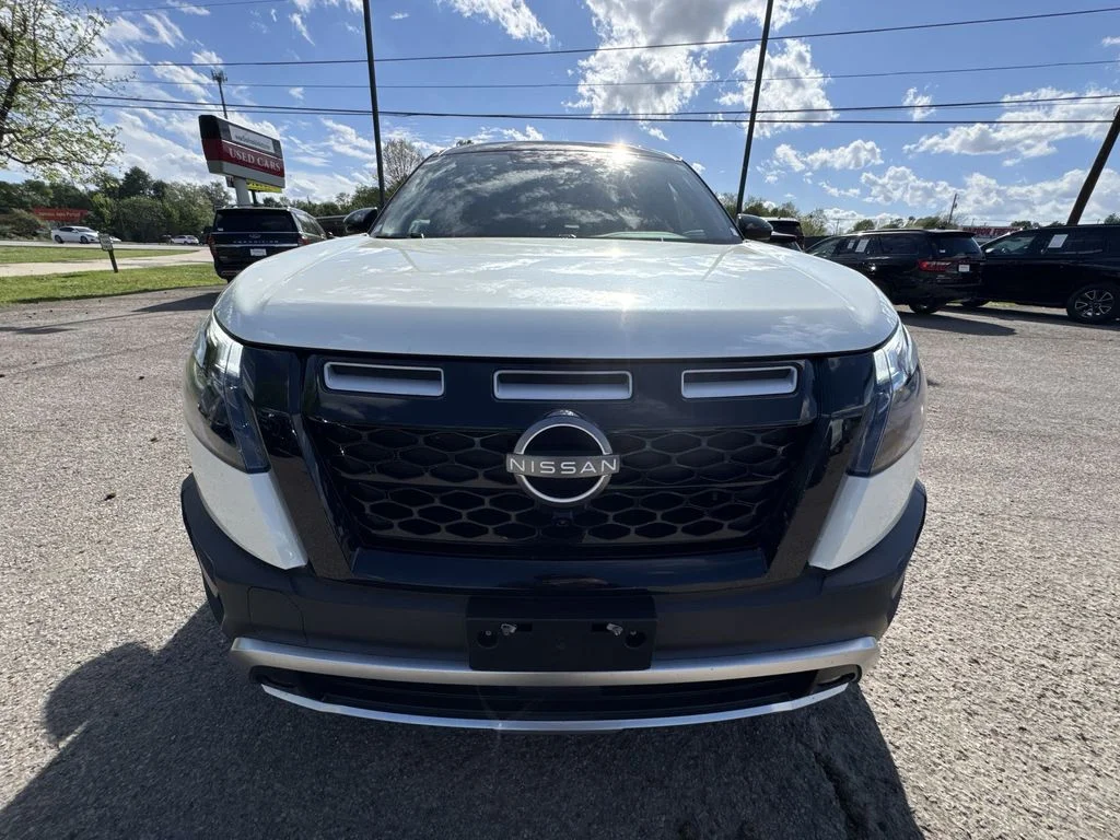 Used 2023 White Nissan Rock Creek image 26