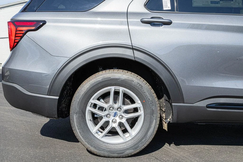 New 2026 Gray Ford Active image 25