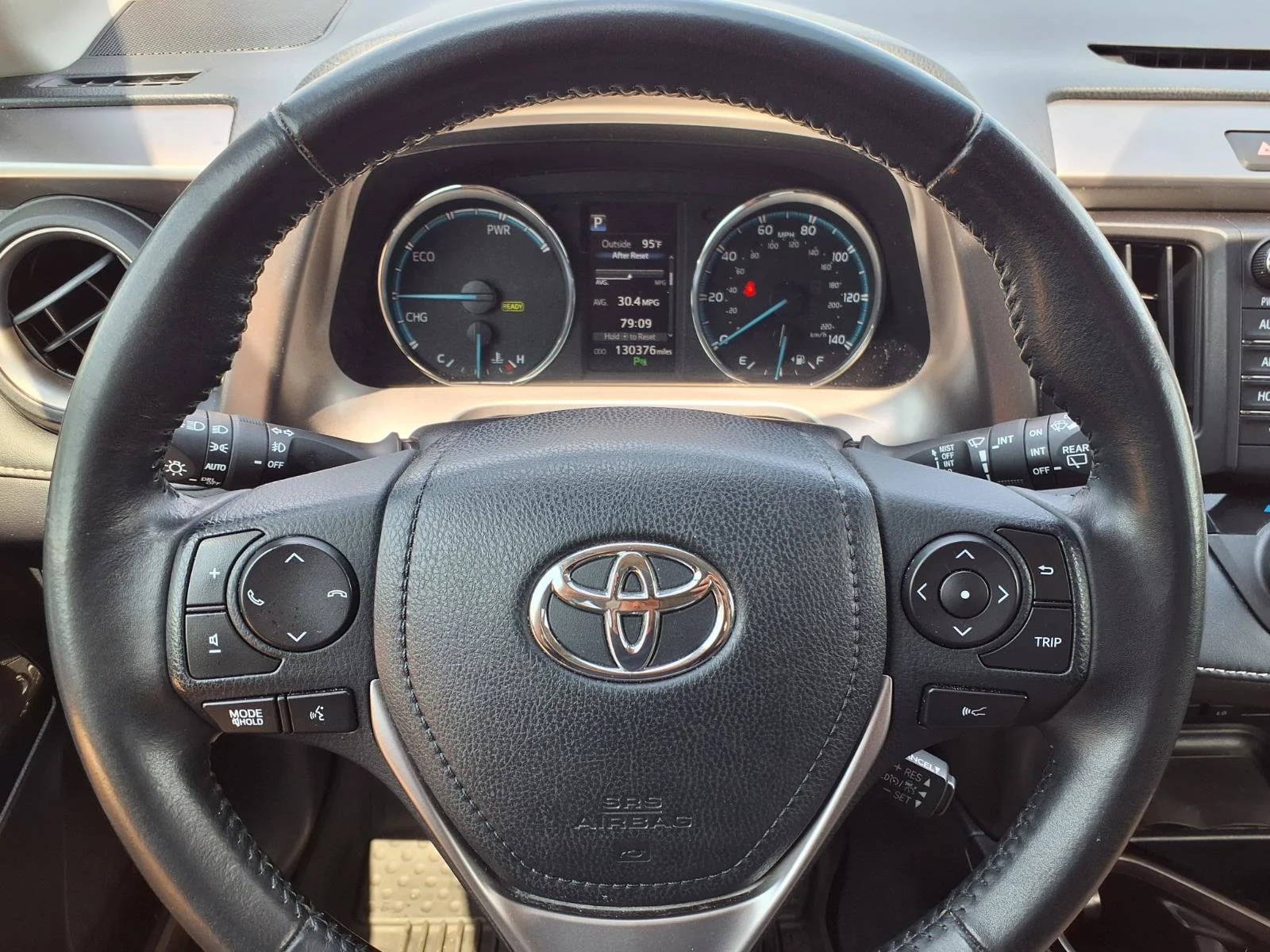 Used 2018 Aqua Toyota Hybrid Limited image 14