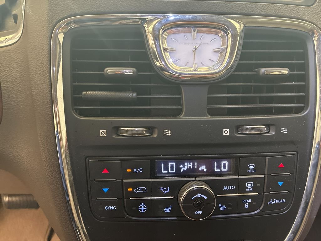Used 2016 White Chrysler Touring image 16