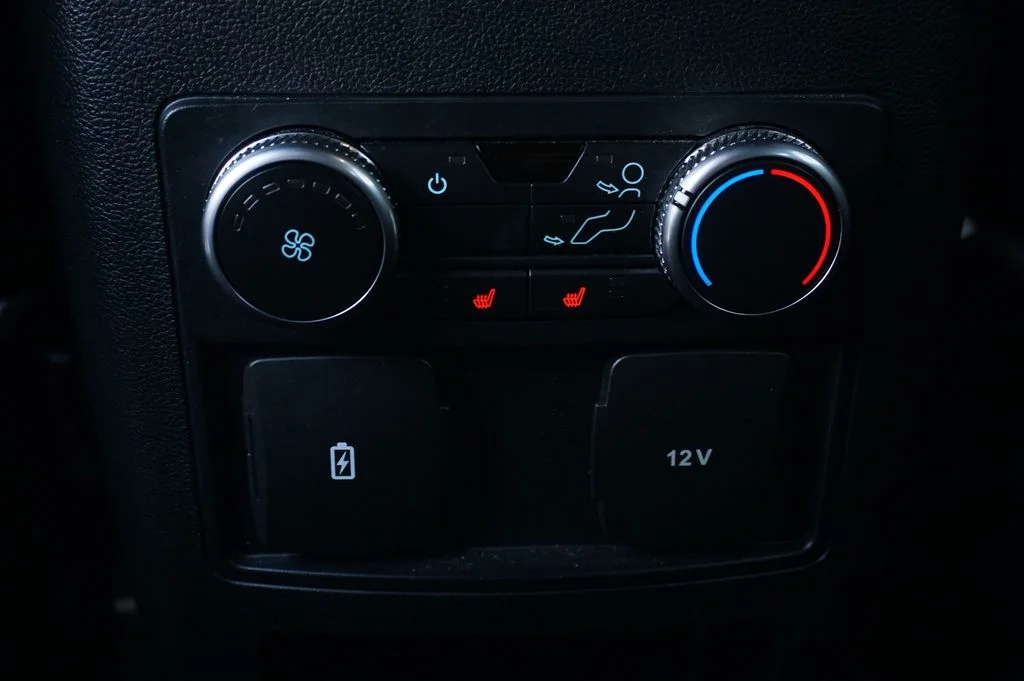Used 2020 Black Ford XLT image 30
