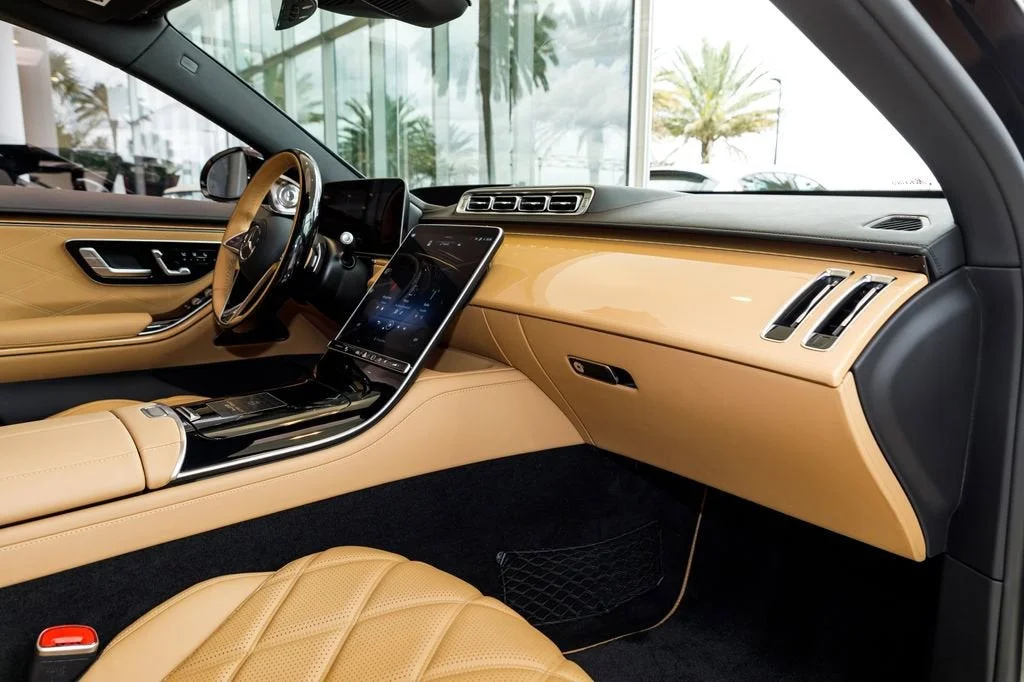 Used 2023 Obsidian Black Metallic / Colorado Beige Mercedes-Benz Maybach S 680 image 14