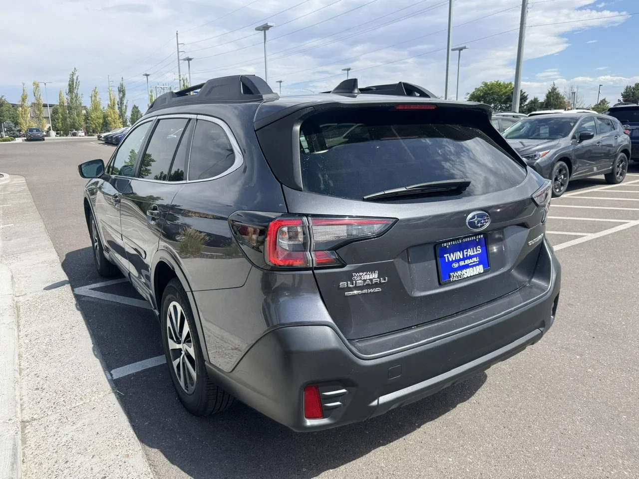 Used 2022 Magnetite Gray Metallic Subaru Premium image 5