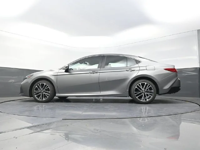 Used 2026  Toyota XLE image 34