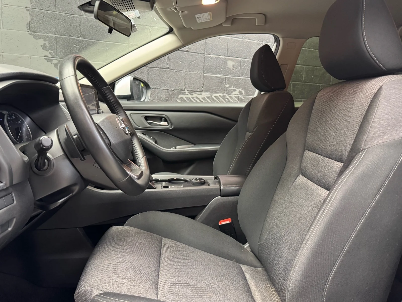 Used 2025 Everest White Pearl (qbe) Nissan SV image 8