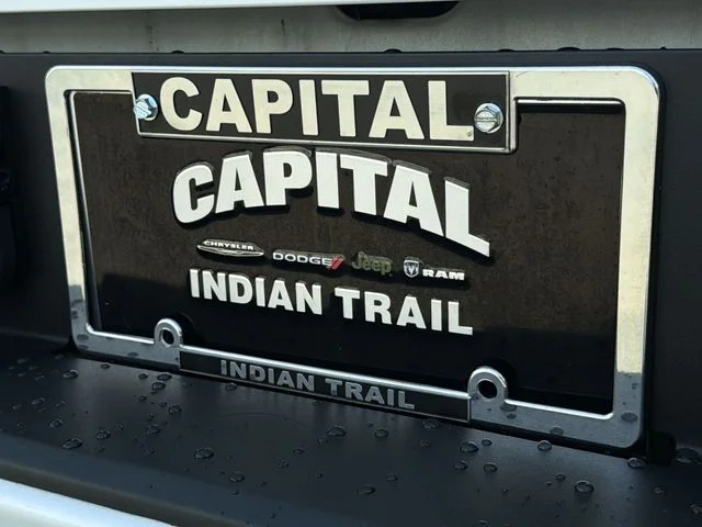 Used 2020 White GMC Denali image 37