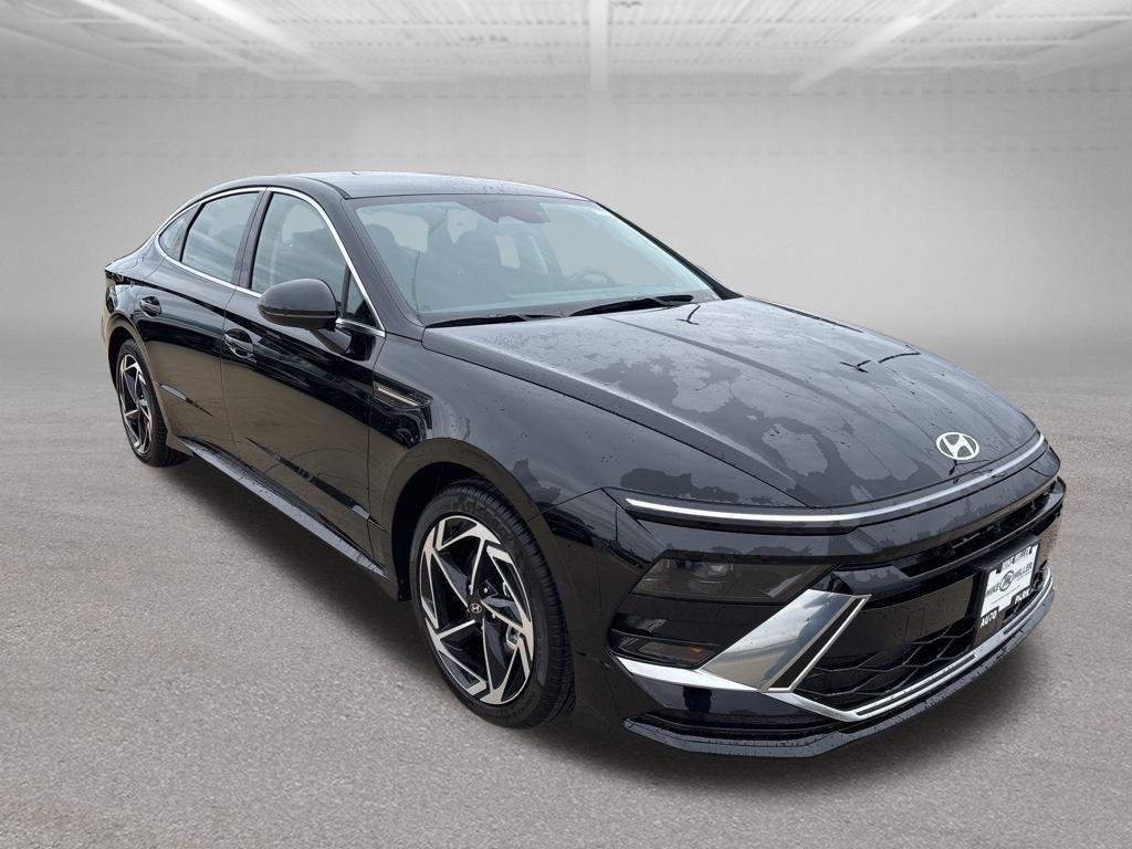 New 2026 Abyss Black Hyundai SEL Sport image 7